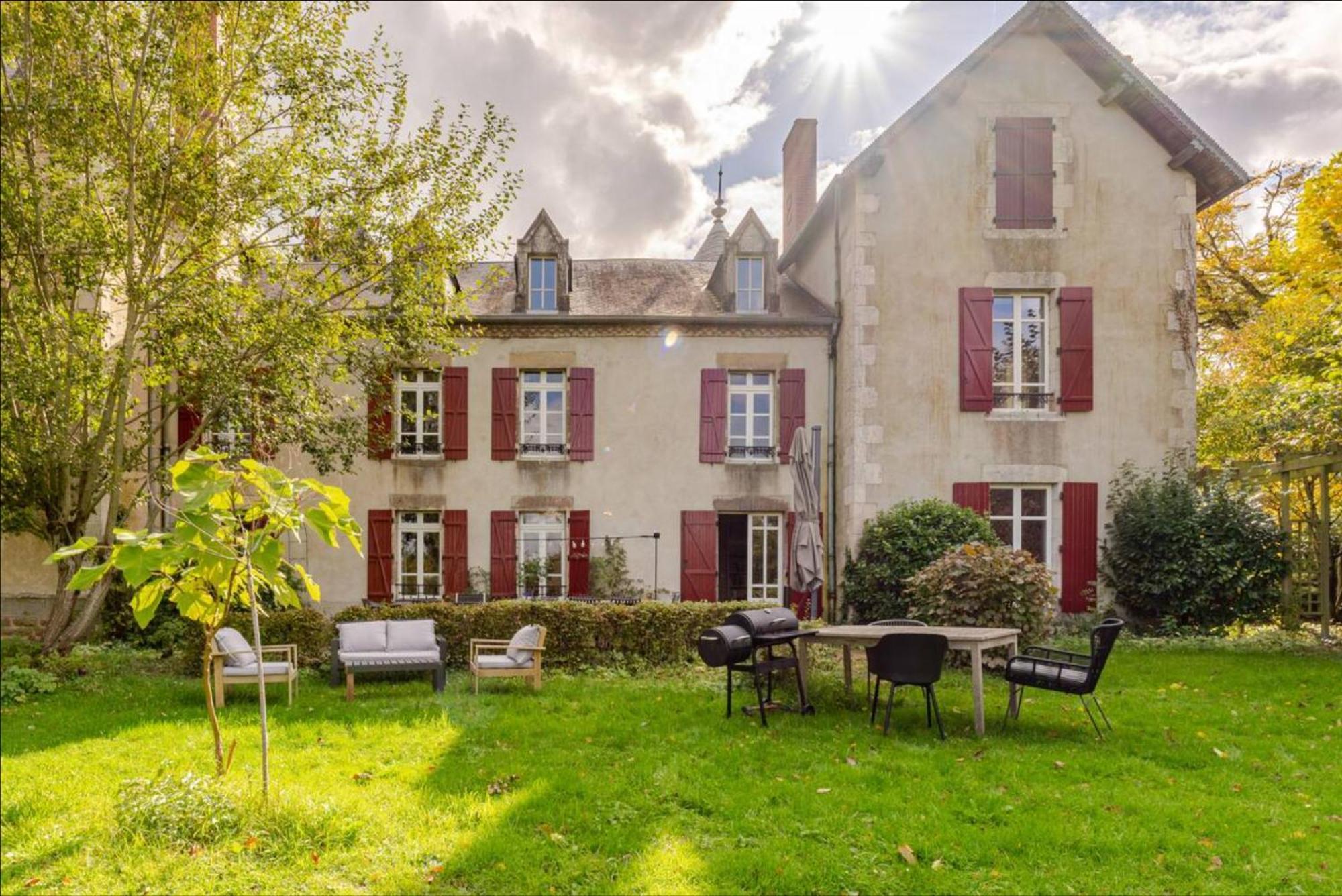 Chateau De La Combe